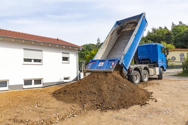 Garden Dirt Delivery in Saint Paul